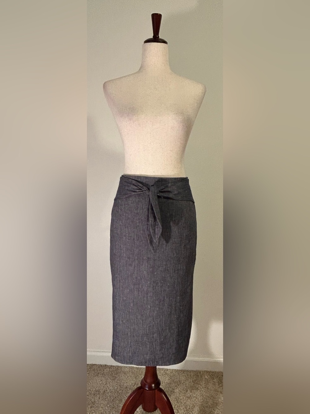 Ann Taylor Gray Knee-length Pencil Skirt with Tie Front for Cocktail